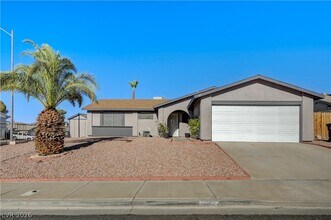 Building Photo - 707 Honeybee Ct