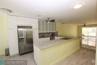 Building Photo - 20844 Vinesta Cir