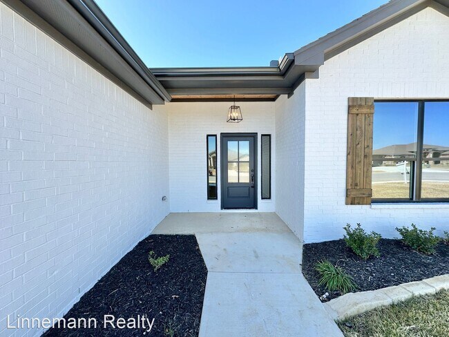 Building Photo - 4 br, 2 bath House - 8409 James Herring Way