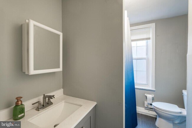 Foto del edificio - 1933 Spring Garden St