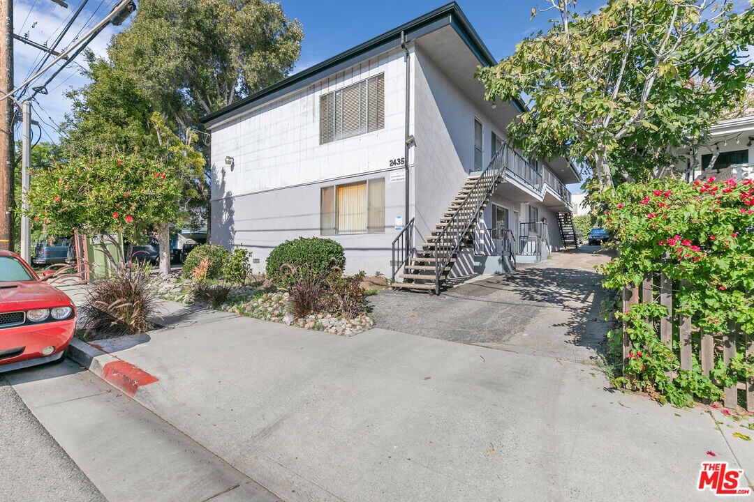 Foto principal - 2435 2nd St