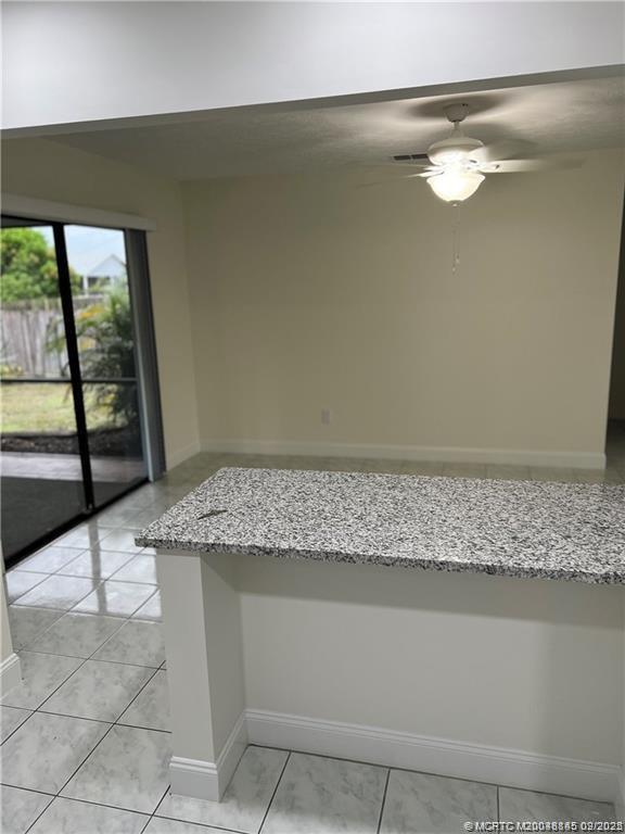 Foto del edificio - 160 SE Lakehurst Dr