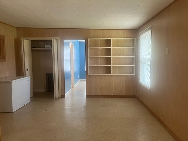 Building Photo - 314 Haverford Dr