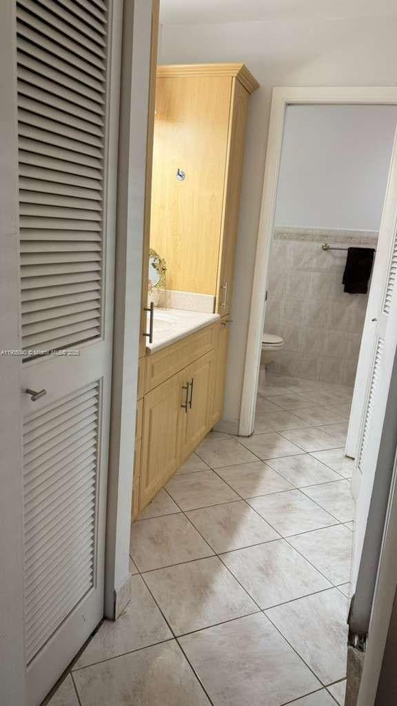 Foto del edificio - 3742 Estepona Ave