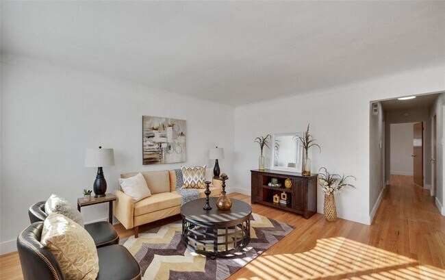 Foto del edificio - 713 Ave H