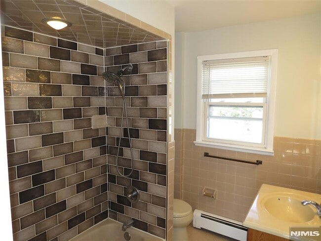 Foto del edificio - 11 Louis St