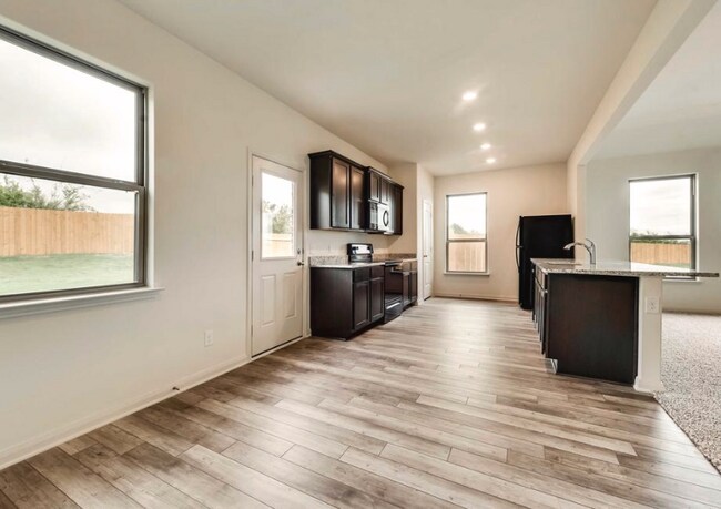 Building Photo - 2023 Madison Dr