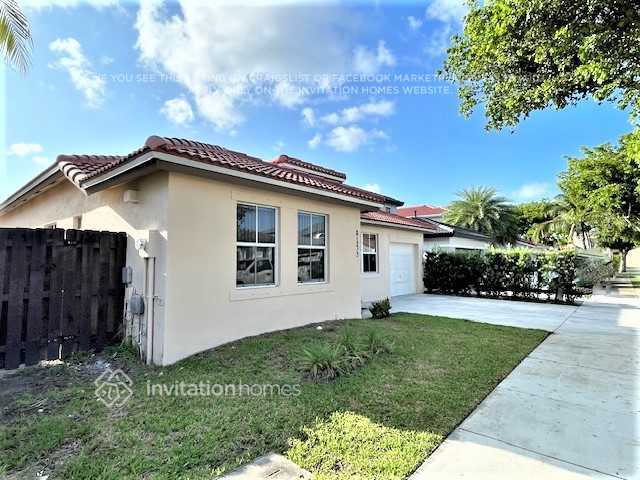 Building Photo - 8153 SW 163rd Ave