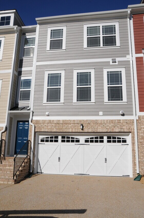 4526 Hobble Circle, Glen Allen, VA 23060 Townhome Rentals in Glen