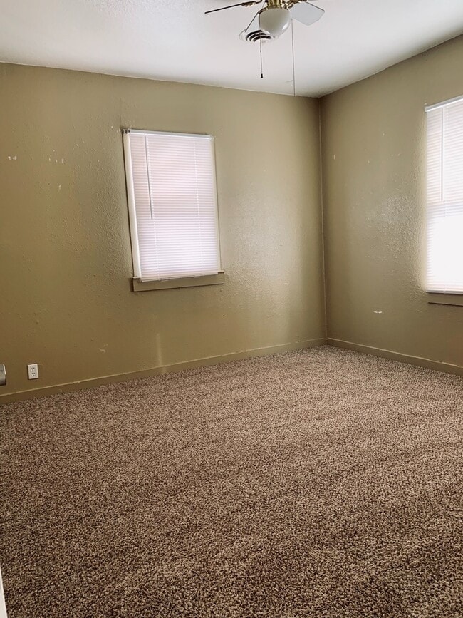 Foto del edificio - Charming 2-Bedroom Ranch with Stunning Views — Peaceful Country Living Just South of Milliken!