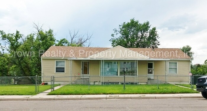 Primary Photo - 1323 E. 19th St. #3
