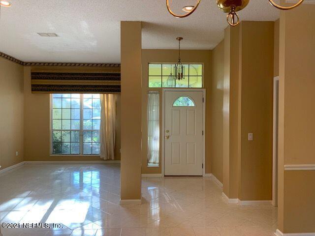 Building Photo - 14121 Twin Falls Dr W