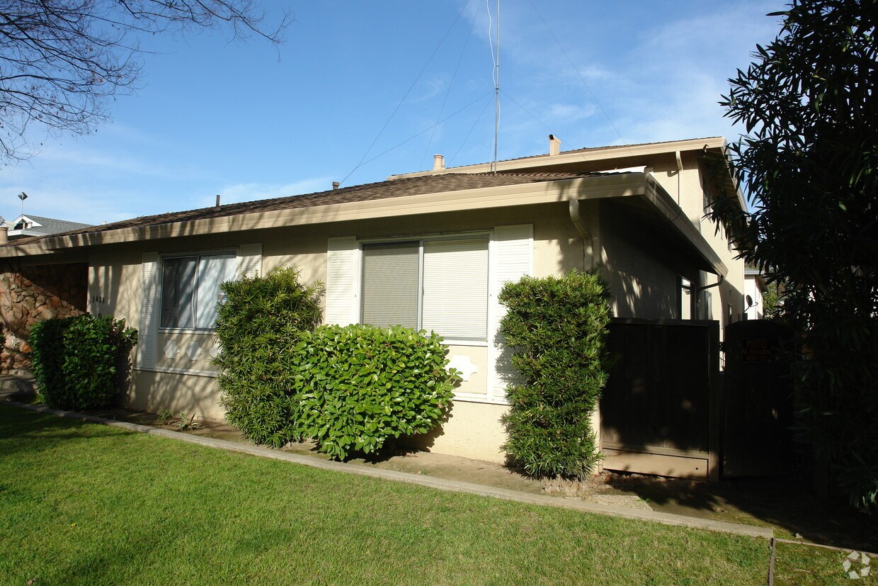 Foto del edificio - 1428 Essex Way