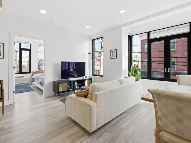 Foto del edificio - 327 Communipaw Ave