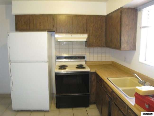 Foto del edificio - 3245-3255 Neil Rd