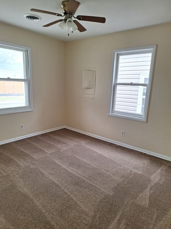 Building Photo - Downtown Wilmington Home, 2 Bedrooms | 1 Bathroom | Move-in Ready