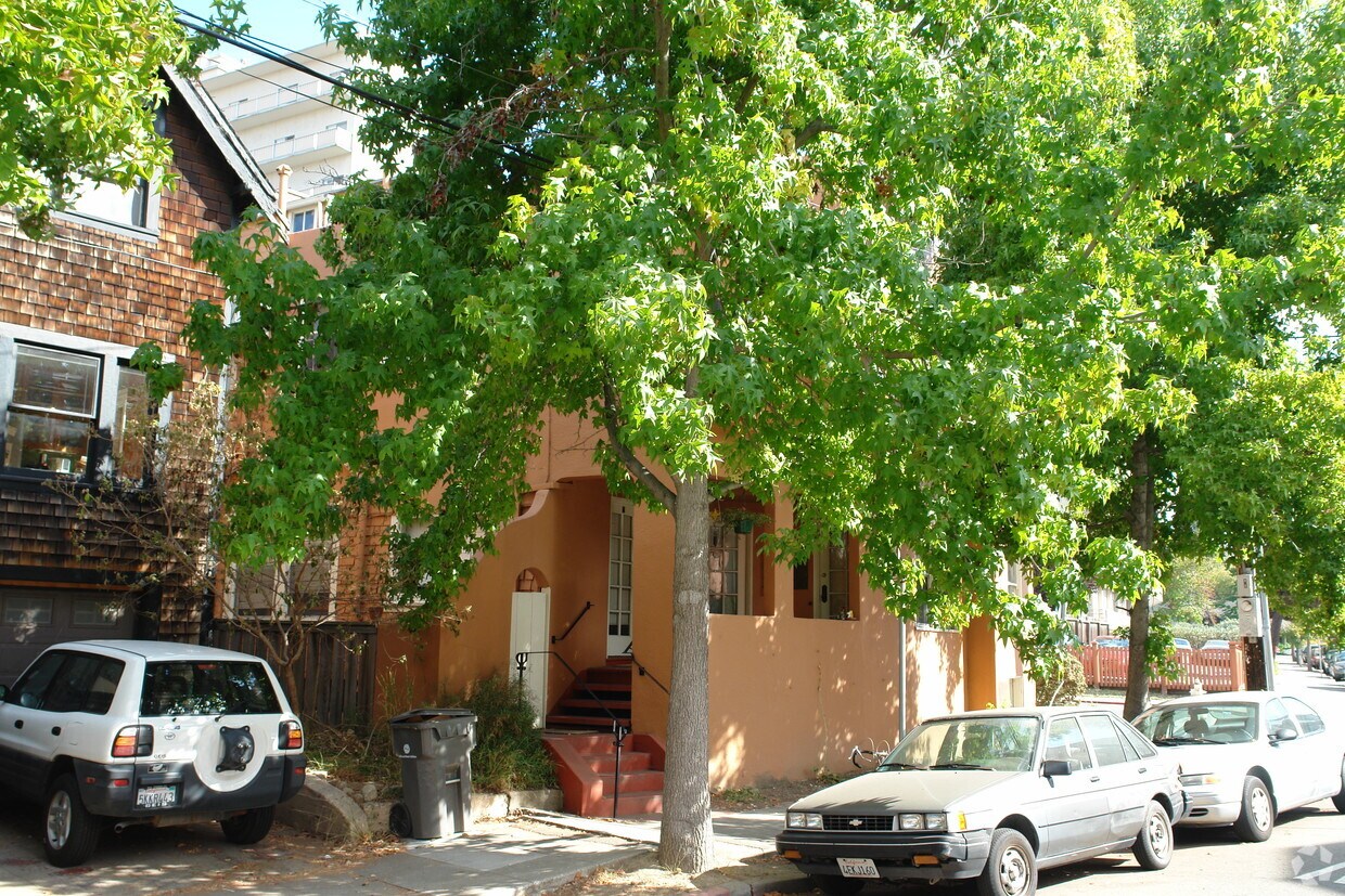Foto del edificio - 78 Glen Ave