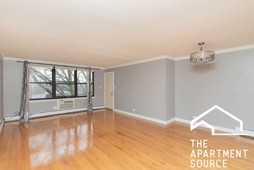 Primary Photo - 1600 W Jarvis Ave