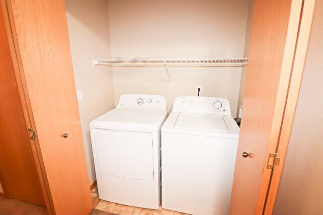 Foto del edificio - Townhome NE Bend