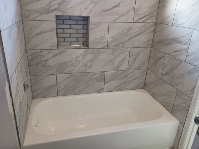 Building Photo - 16823 Blend Stone