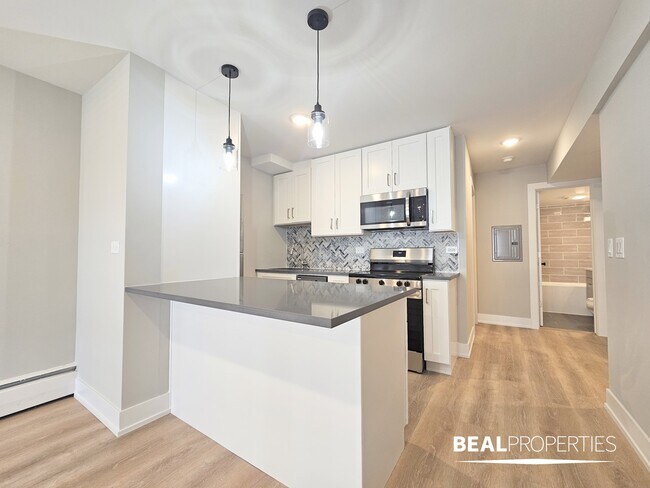Foto del edificio - 553 W Stratford Pl