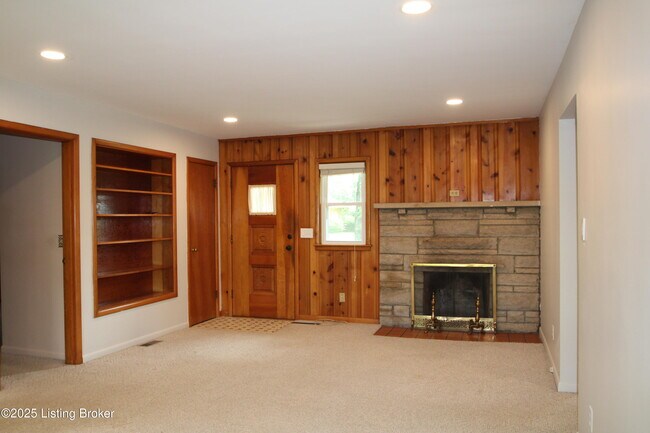 Building Photo - 4710 Clarmar Rd