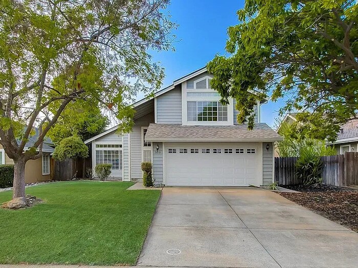Foto principal - Gorgeous 3-bedroom, 2-bathroom home in Rocklin!
