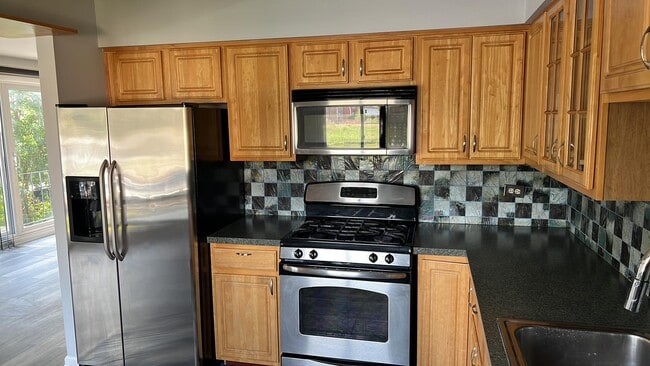 Building Photo - 10440 Mason Ave