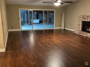 Building Photo - 2125 Bristol Ct
