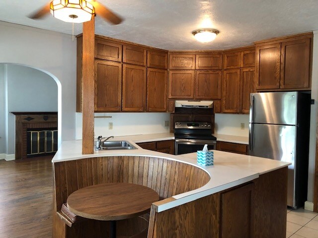 Building Photo - 410 Melrose Ct