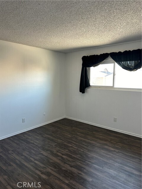 Building Photo - 15561 Pasadena Ave