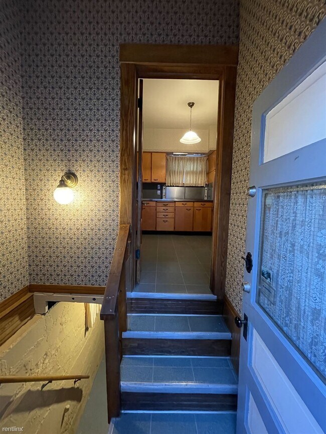Building Photo - 6 br, 2 bath House - 710 S Main St