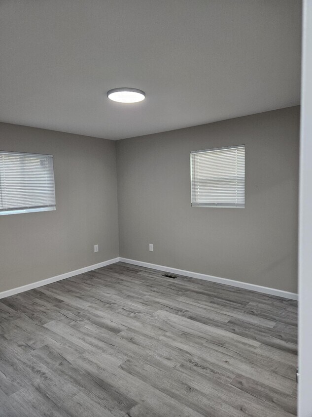 Foto principal - 1529 Delaware Ave