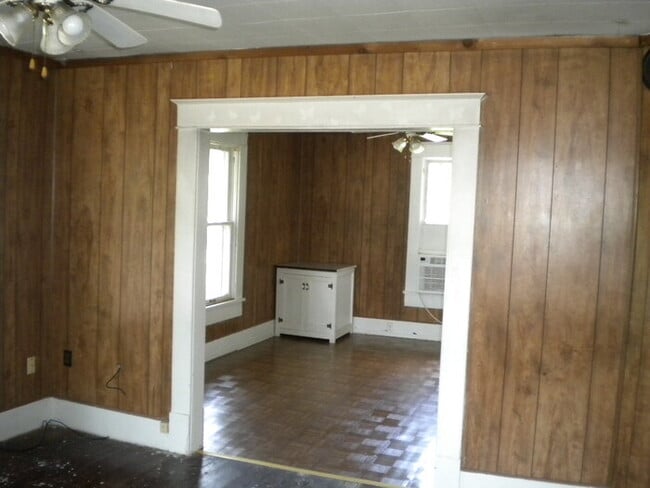 Building Photo - Pet Friendly for $625!