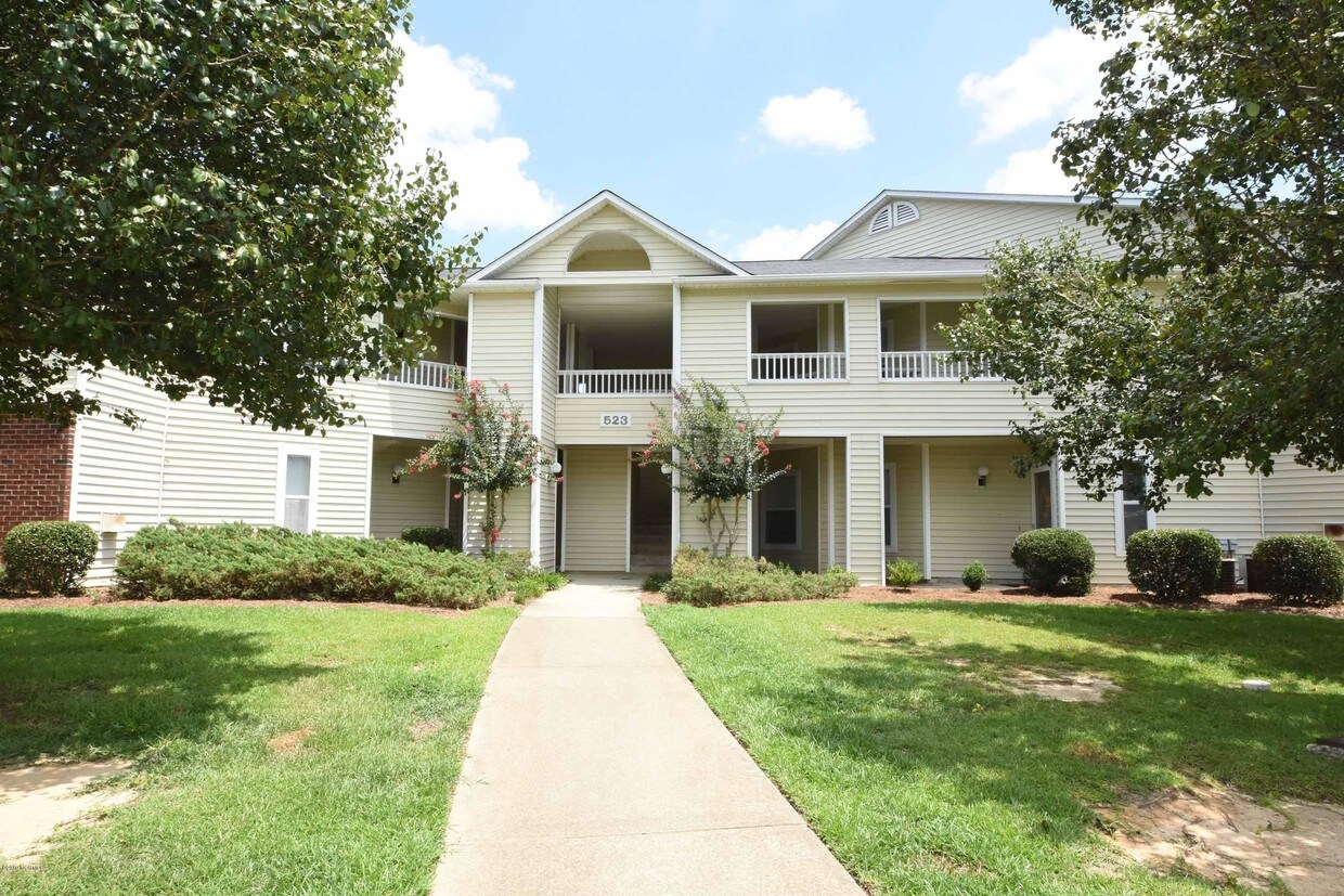 Foto principal - 523 Spring Forest Rd