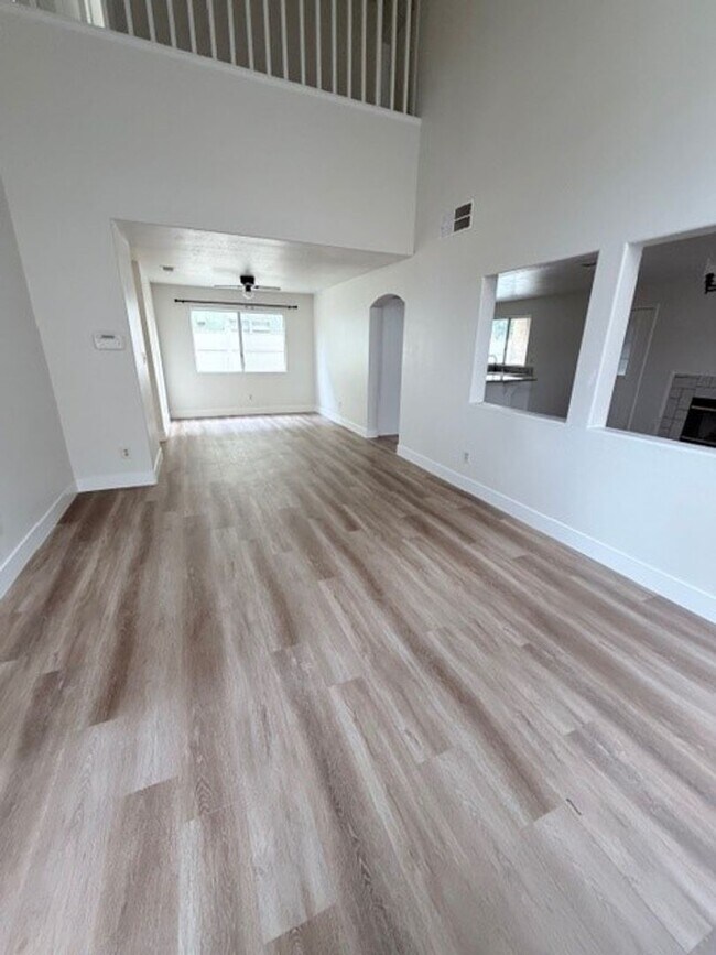 Foto del edificio - 9405 Salinger St