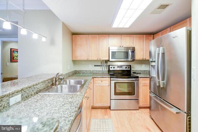 Foto del edificio - 777 7th St NW