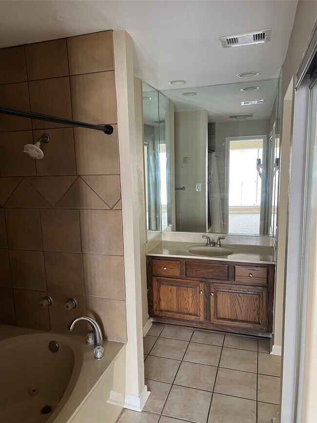 Foto del edificio - 7041 Kingston Cove Ln
