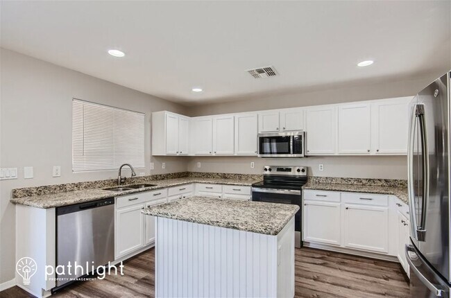 Foto del edificio - 18259 N Crestview Lane