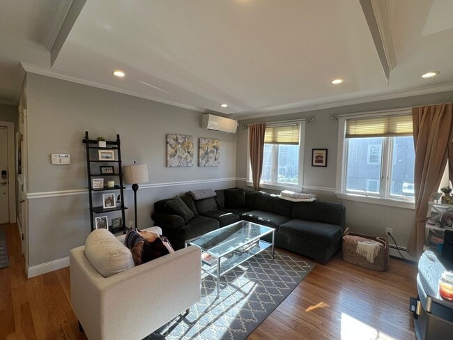 Photo - 12 Ibbetson St House