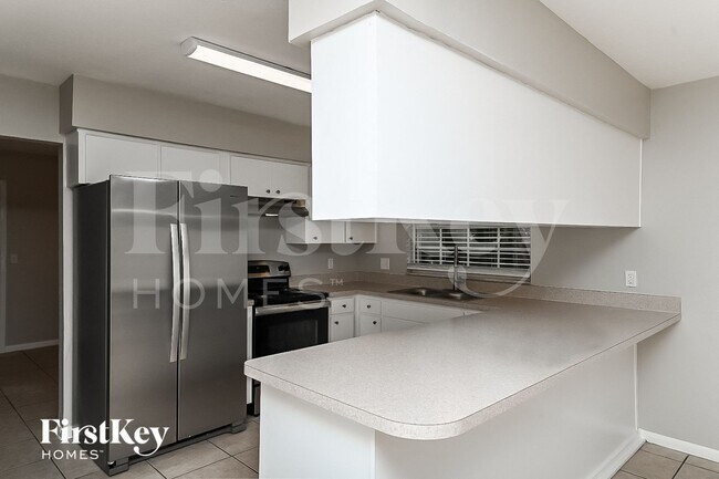Foto del edificio - 718 Kingswood Loop