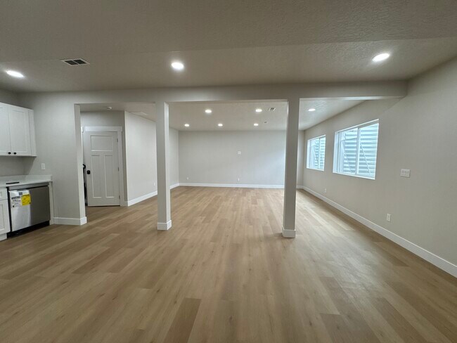 Building Photo - 4589 W Hiddleston Dr