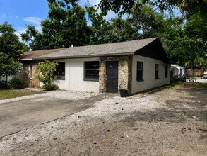 Building Photo - 5613 7th St Ct E