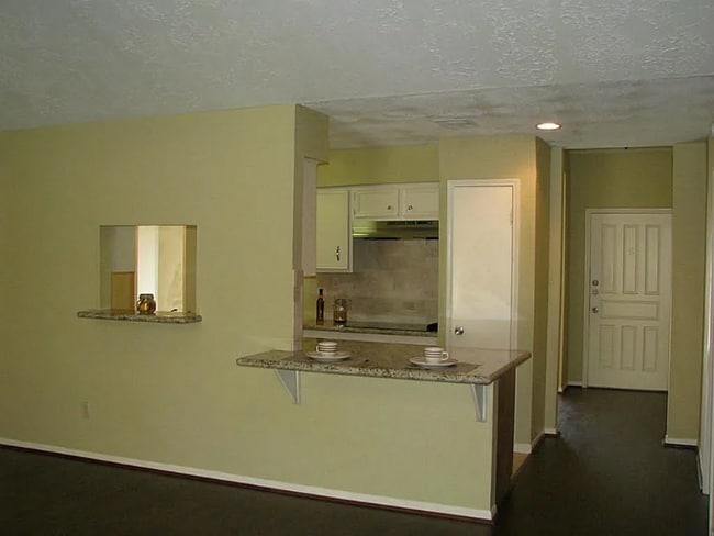 Building Photo - 25302 Thistlewaite Ln