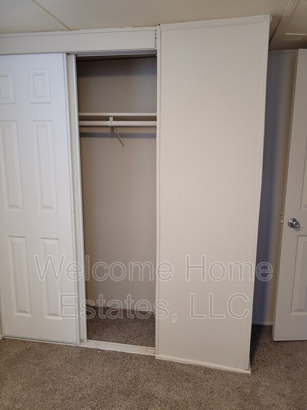 Foto del edificio - 110 E Prince Rd