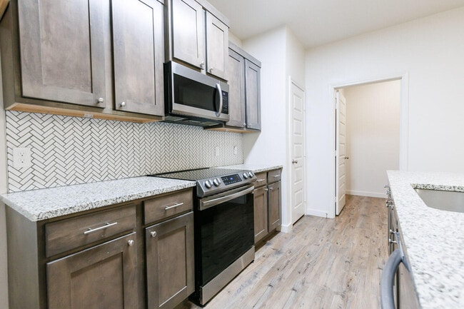 Building Photo - 2602 135th St