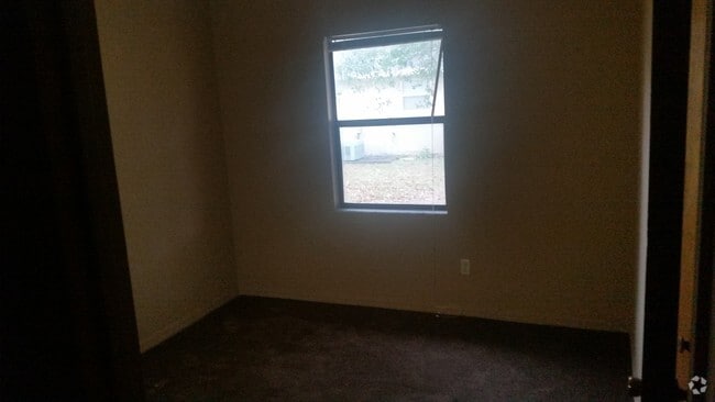 Building Photo - 3757 NW Huntsboro St