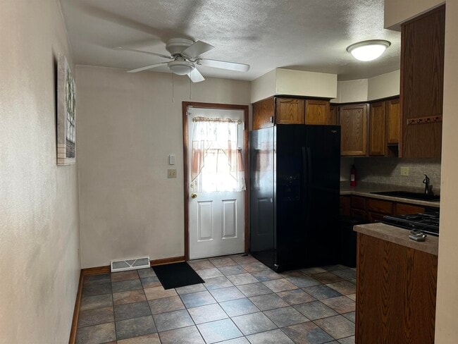Building Photo - 1410 Arvidson Dr