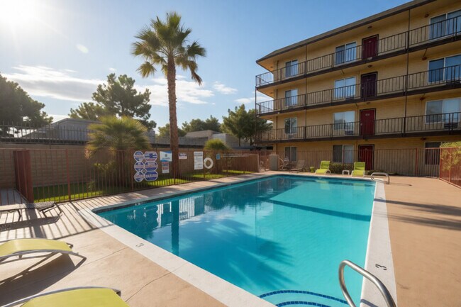 Exterior de la propiedad - Piscina - Katie Court Apartments