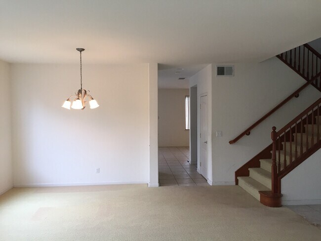 Foto del edificio - 4 Bed, 3.5 Bath Antioch Home with Loft